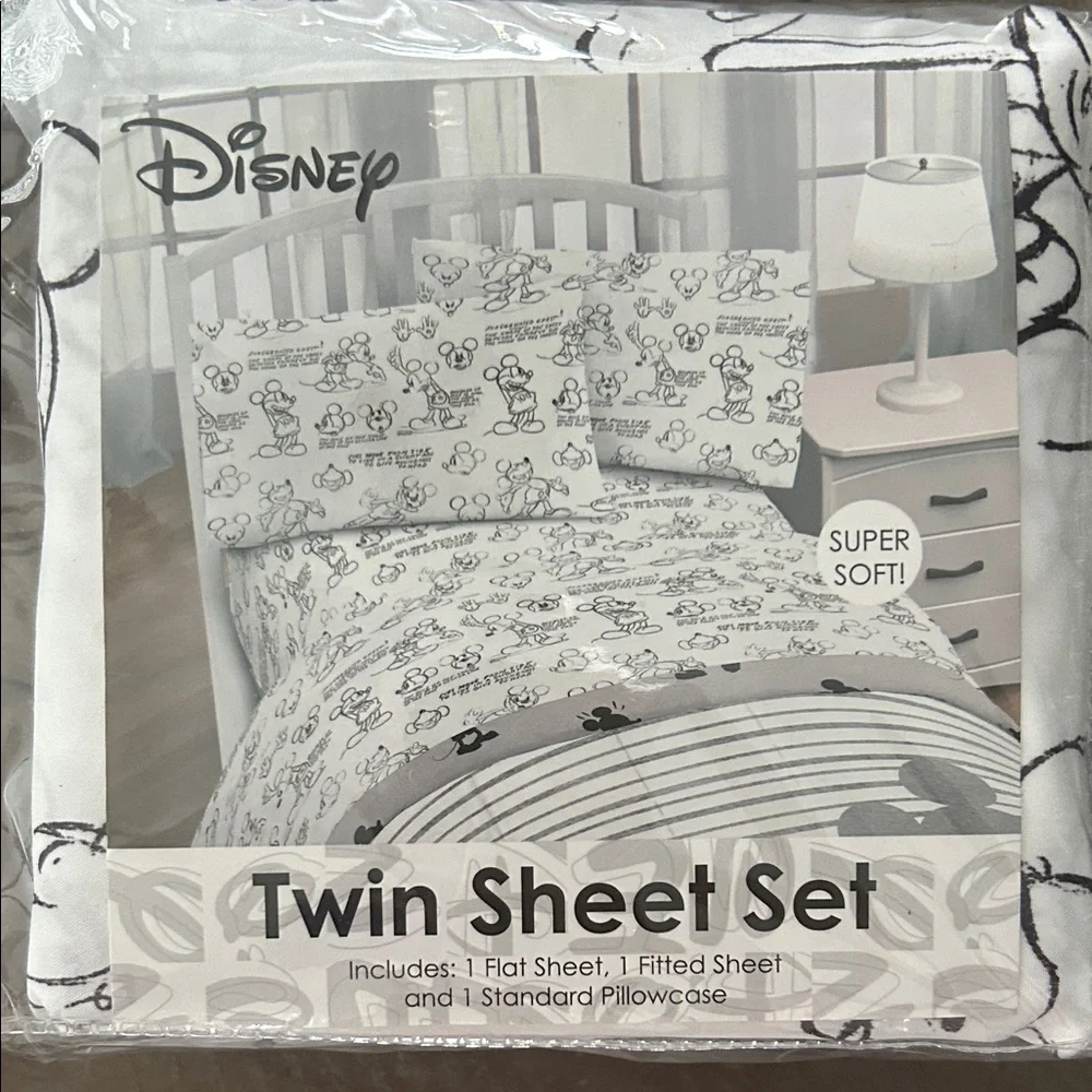 Disney Twin Sheet Set - Black and White Mickey Design - Picture 1 of 3